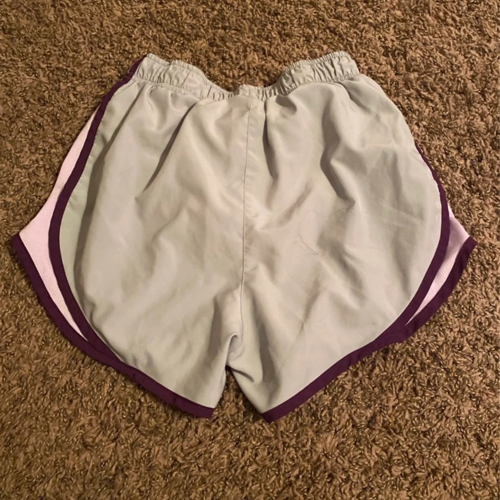 womens nike drifit tempo shorts